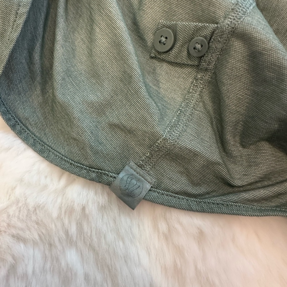 lululemon Green Casual Button Down Shirt - Picture 3 of 5